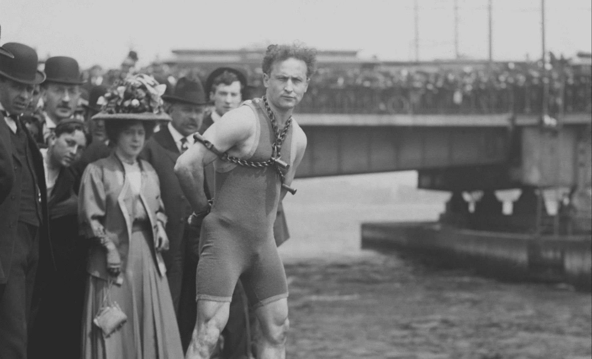 10 Steps to Becoming a Content Creator That Lands Brand Deals: Lessons from Harry Houdini